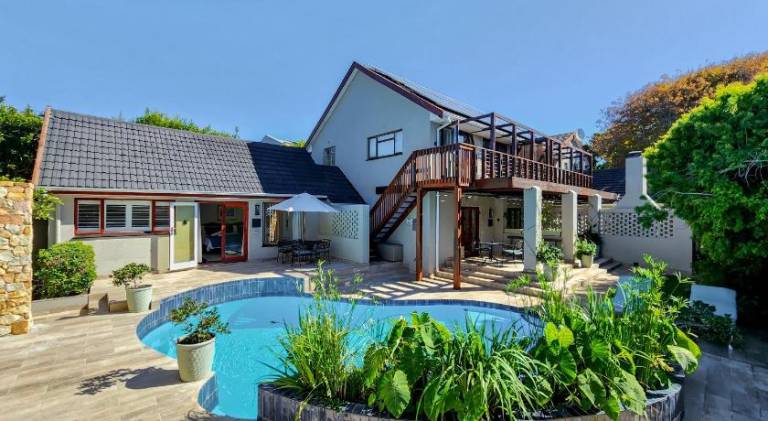 Pinoak Cottage Constantia
