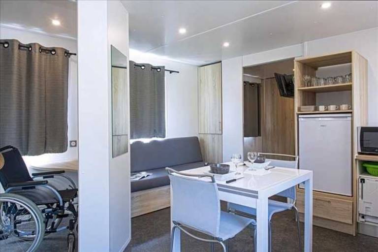 Children-friendly chalet with pool & patio | Pet-friendly — photo 4