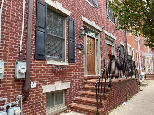Bed and breakfast West Poplar