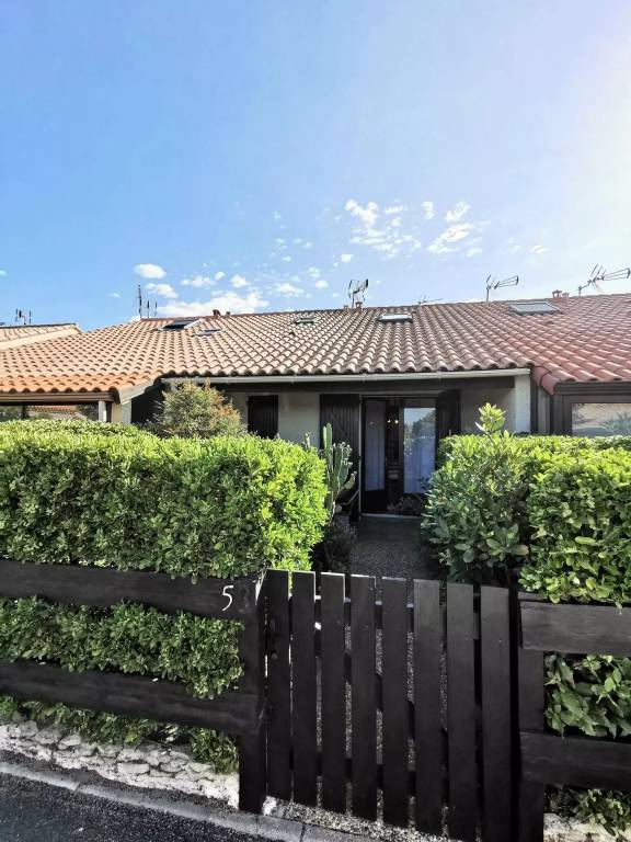 House | Beach nearby | Pets are welcome — photo 3