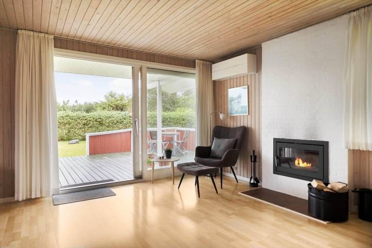 House with grill & patio — photo 4