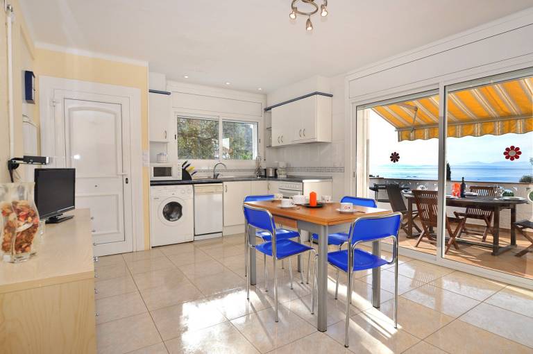 Fully equipped wonderful apartment with pool & terrace | Beach nearby | Pet-friendly — photo 4
