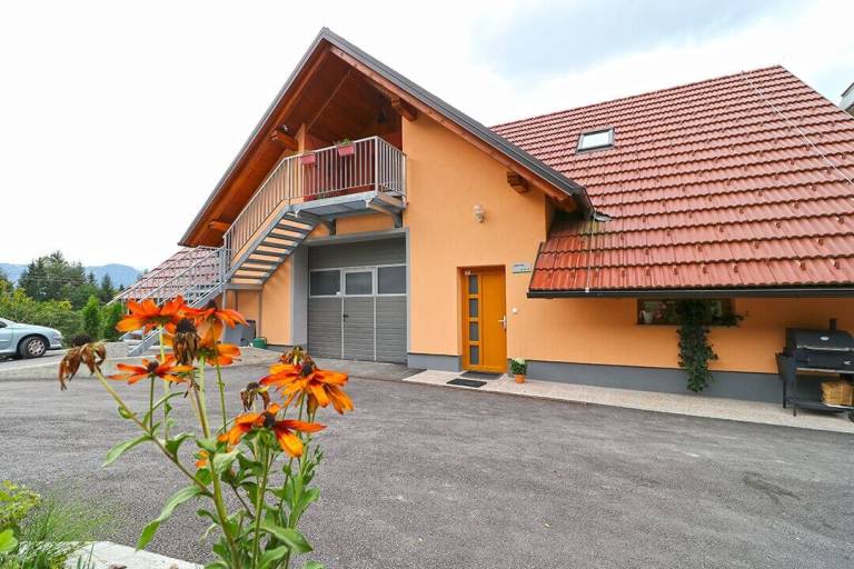 Apartma Gorenji Novaki