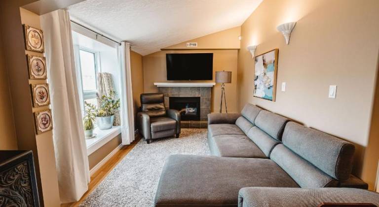 Holiday apartment | Pets are welcome in Drumheller, AB