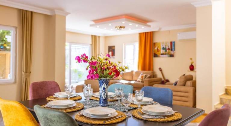 Nice villa with yard, jacuzzi & private pool | Suitable for remote work | Pet-friendly — photo 4