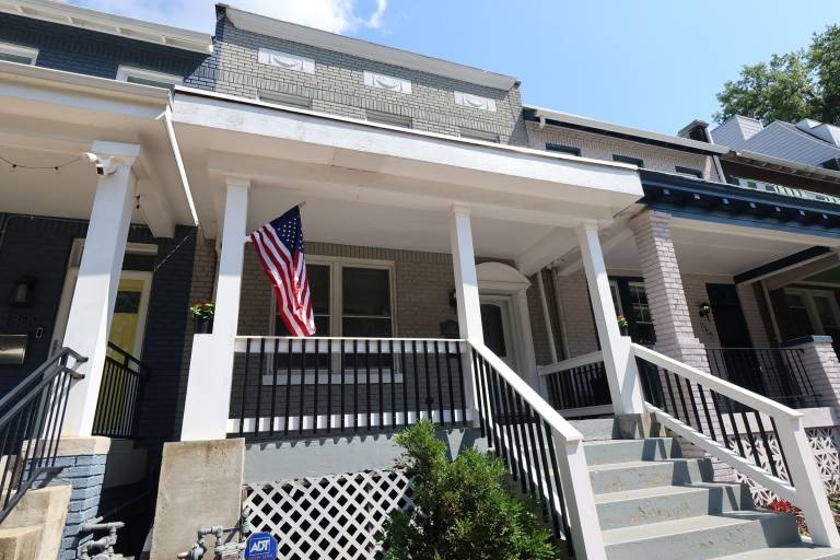 bed & breakfast  Fairfax Village