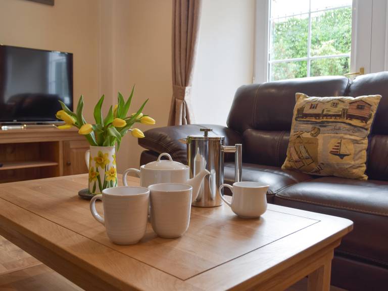 Children-friendly pleasant cottage with yard & barbeque | River view | Close to the beach | Pets allowed — photo 3