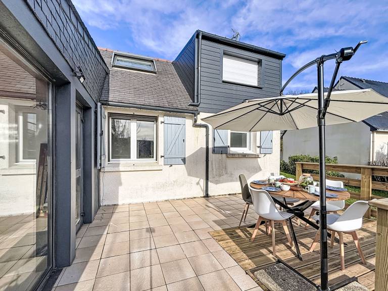Fully equipped house with yard, grill & terrace | Pets allowed — photo 2