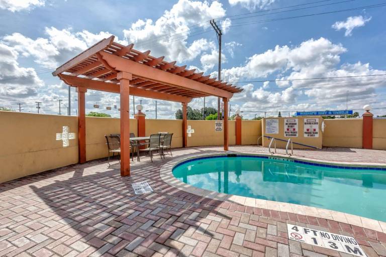 Quality Inn Brownsville — photo 5