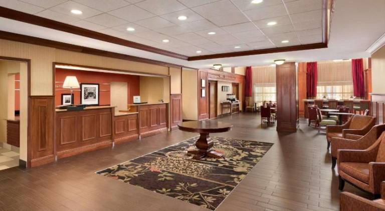 Hampton Inn & Suites Williamsburg Historic District — photo 5