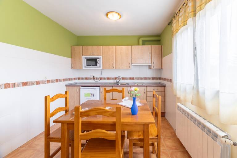 Holiday apartment with patio & yard | Mountain view | Good for workation — photo 3