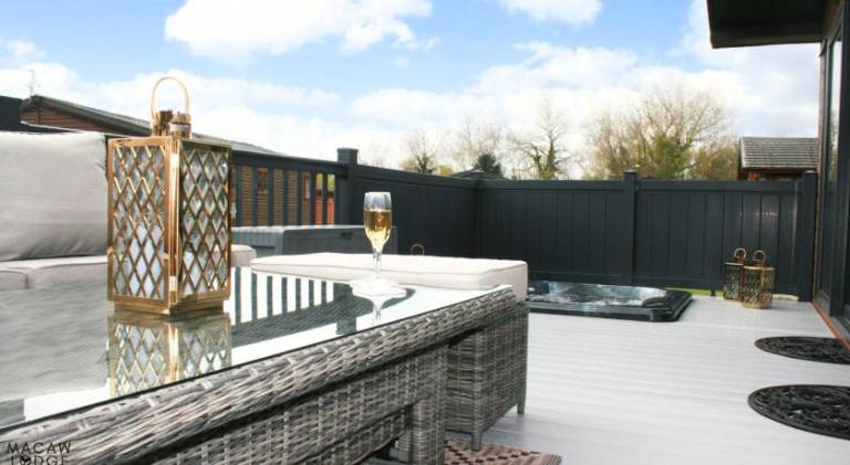 Chalet with jacuzzi | Dogs allowed — photo 3