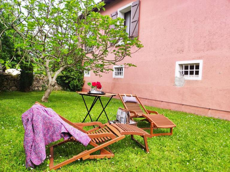 Gite with barbecue & garden — photo 2