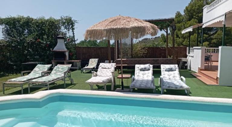 Vacation home with garden, private pool & barbecue in Castelldefels