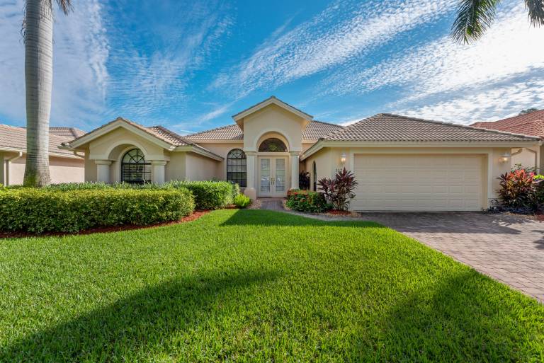 House Naples
