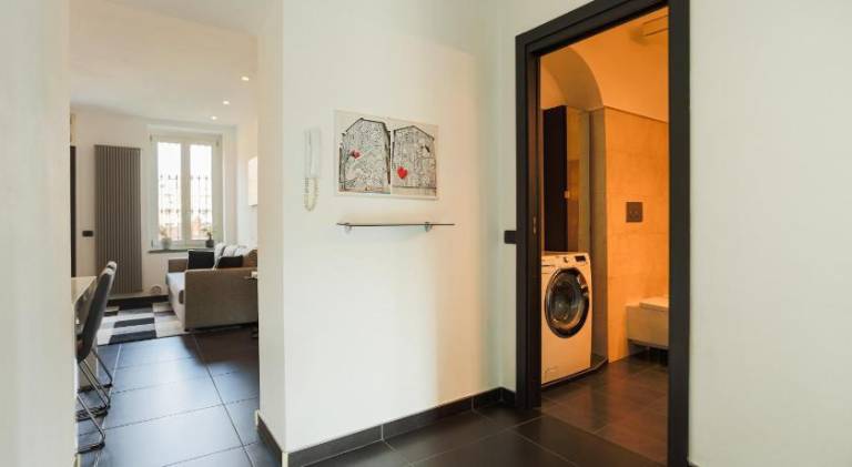 Fully equipped apartment with jacuzzi & terrace | Close to Milano Centrale railway station | Dogs allowed — photo 3