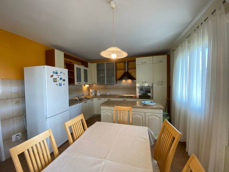 Apartment with barbeque — photo 4