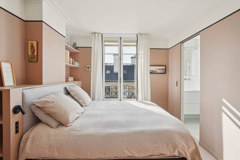 Chaillot - Lübeck II 2bdr by B'Your Home in Paris