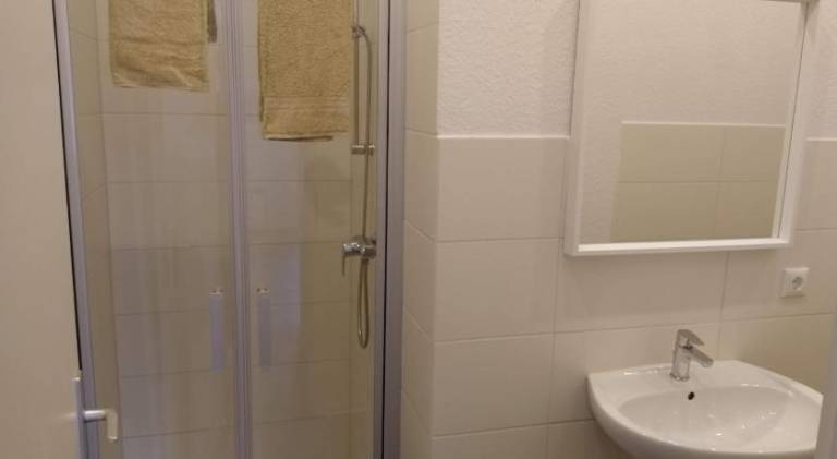 Haupthaus Moblierte Zimmer mit eigenem Bad