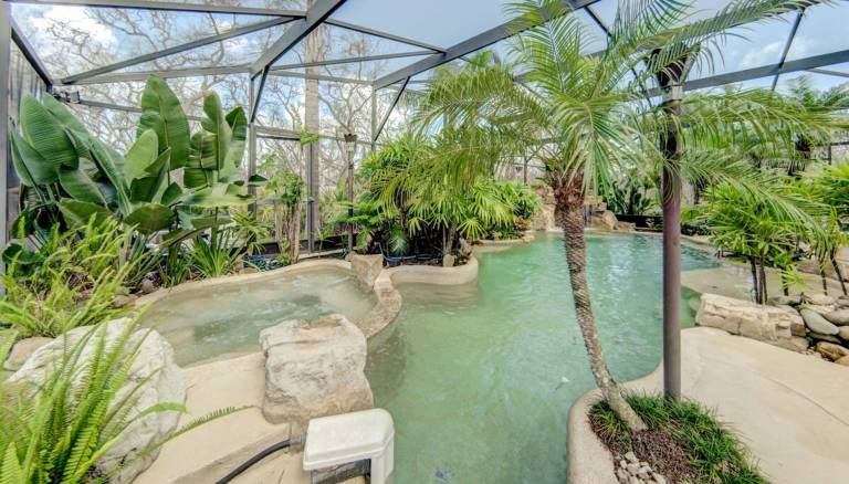 Child-friendly vacation home with fast internet, grill & yard | Sea view | Beach nearby | Pet-friendly in Palm Coast, FL