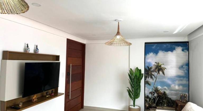 Apartment with pool — photo 2