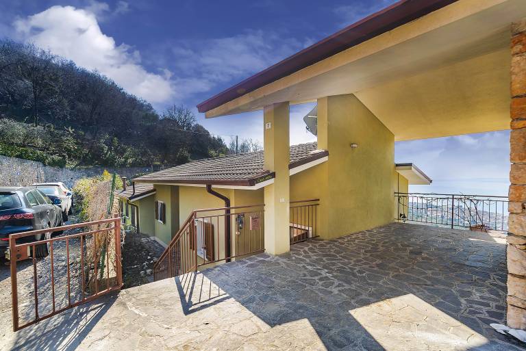 Villa - Torri del Benaco - Wi- fi - AC - Vista — photo 3