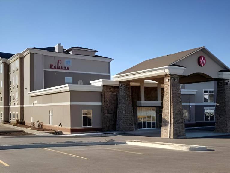 Ramada by Wyndham Drayton Valley
