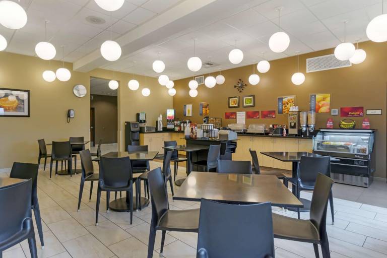 Best Western Plus Lacey Inn & Suites — photo 4