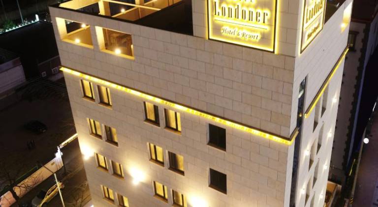 Jinhae Yongwon Londoner Business Hotel
