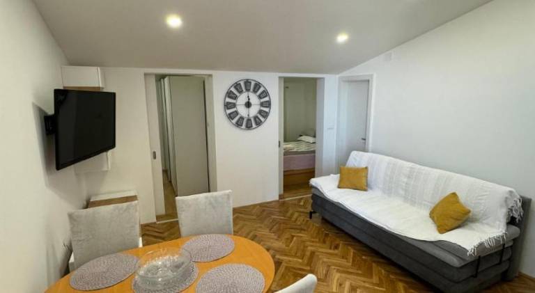 Holiday apartment with patio — photo 2