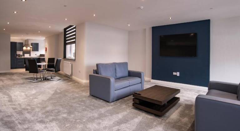 Apartment | Near The Beatles Story — photo 3