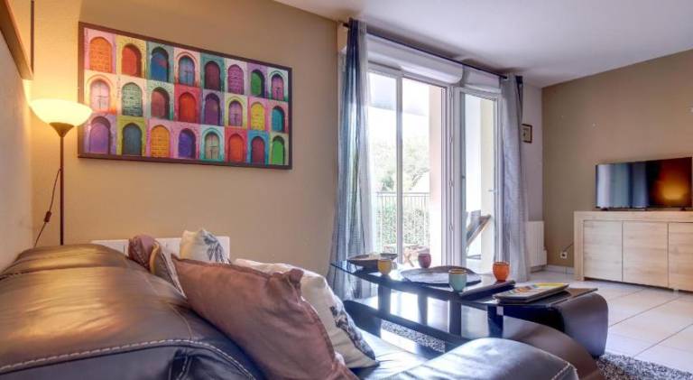 Fully equipped rental apartment with barbeque & terrace | Perfect for remote work | Pets are welcome — photo 2