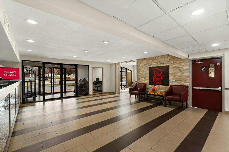 Red Roof Inn Martinsburg — photo 3