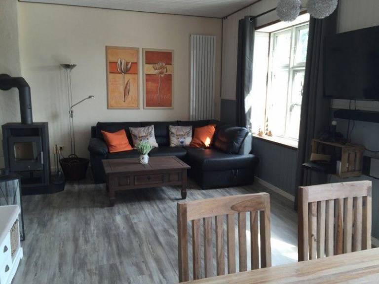 Family-oriented charming vacation home with garden, patio & grill | Next to the ski | Dogs allowed — photo 3