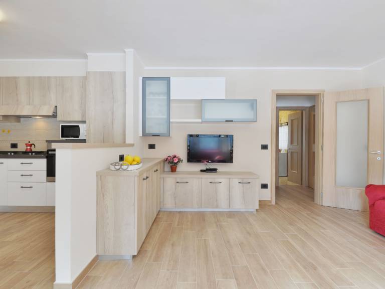 Fully equipped charming apartment with yard | Pets are welcome — photo 3