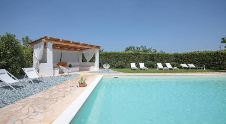 Villa with pool — photo 3