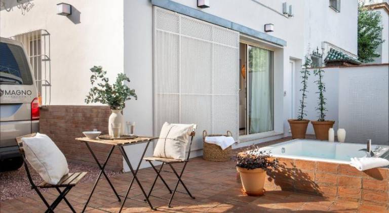 Apartment with pool & jacuzzi | Next to Puerta de la Macarena — photo 4