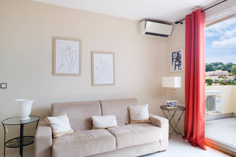 Apartment 'Vaugrenier Presidences' with Sea View, Wi-Fi and Air Conditioning — photo 5