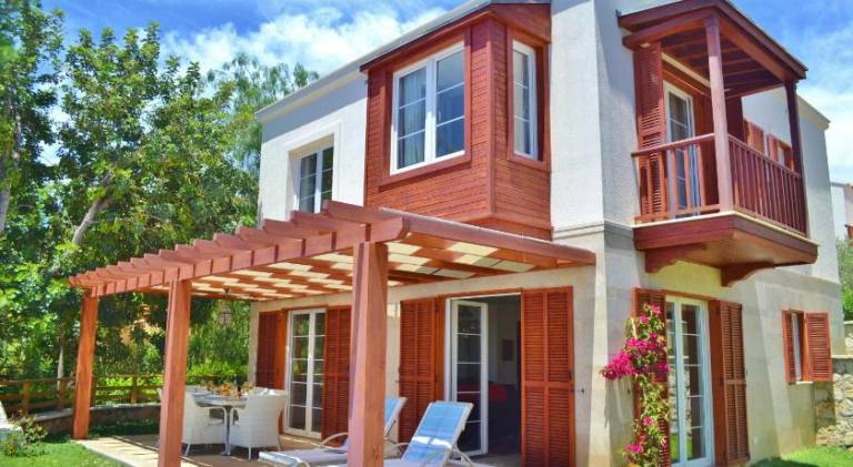 Fully equipped charming villa with terrace, private pool & barbecue | Pets allowed in Antalya