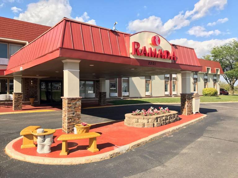 Albert Lea Inn and Suites