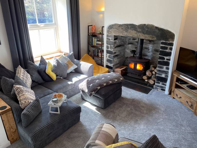 Family-friendly cottage with patio & garden | Pets are welcome — photo 2