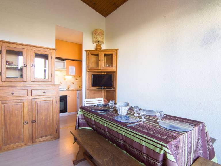 Holiday apartment with patio | Close to the beach | Pet-friendly — photo 2