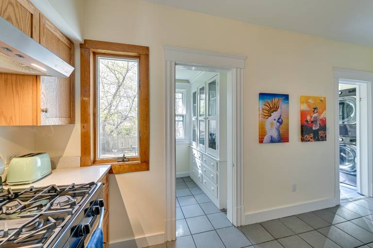 Spacious Historic Home in the Berkshires! — photo 4