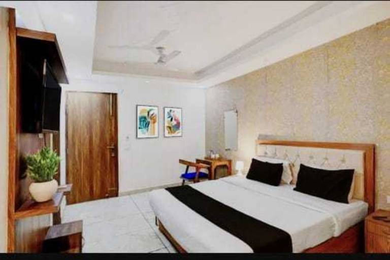 Townhouse Varanasi Railway Station