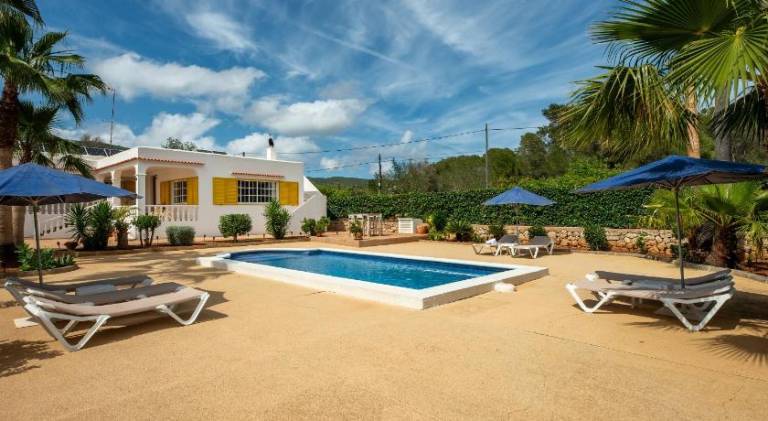 Villa Sant Carles de Peralta