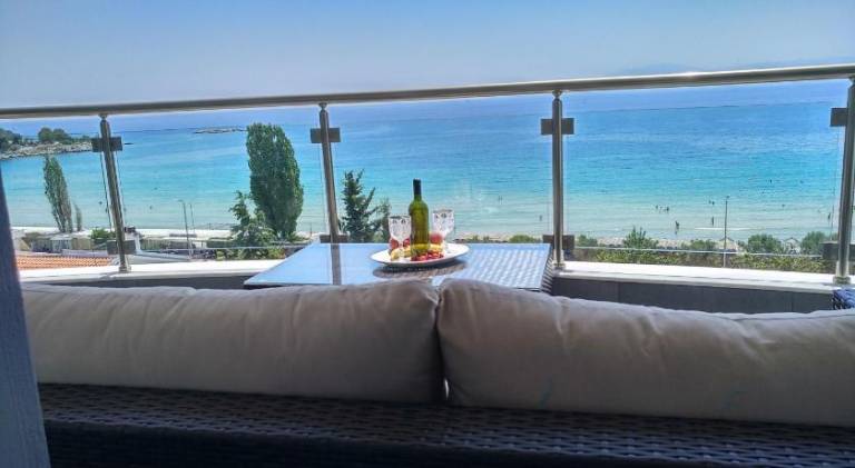 Holiday apartment with yard & terrace | Good for workation — photo 3