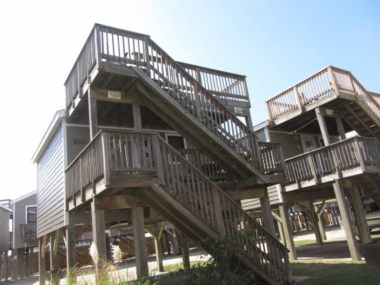 Condo | Beach view — photo 5