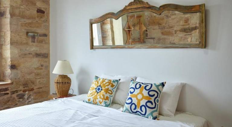 Rental apartment with terrace, garden & pool — photo 2