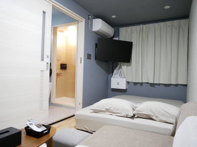 House 8