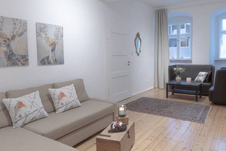 Fully equipped rental apartment with fast internet & terrace | City view | Pets allowed — photo 2